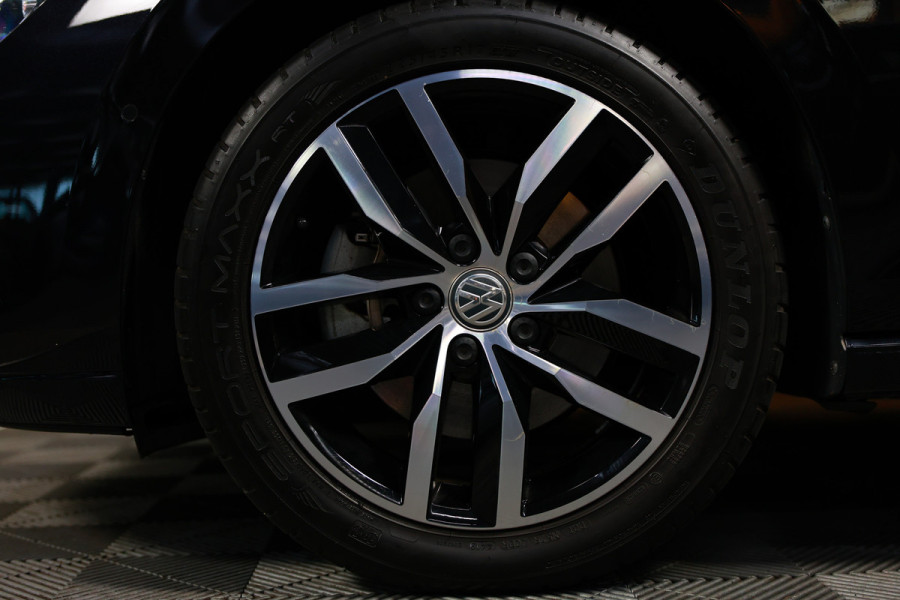 Volkswagen Golf 1.4 eHybrid Style PANO CARPLAY ACC CAMERA SFEER "22