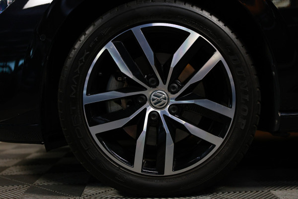 Volkswagen Golf 1.4 eHybrid Style PANO CARPLAY ACC CAMERA SFEER "22