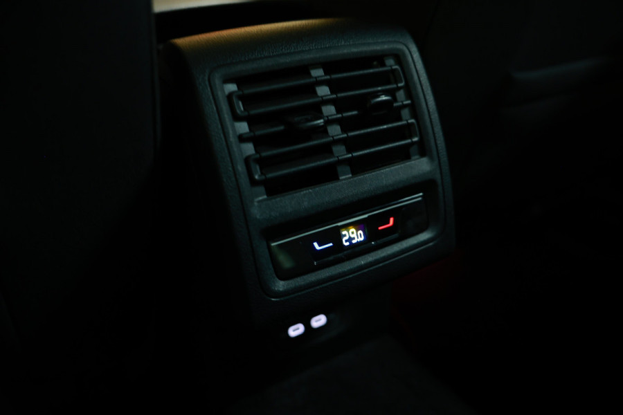 Volkswagen Golf 1.4 eHybrid Style PANO CARPLAY ACC CAMERA SFEER "22