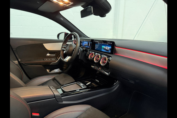 Mercedes-Benz A-Klasse 250e AMG Line, Full options, Pano, Nightpack, NL auto