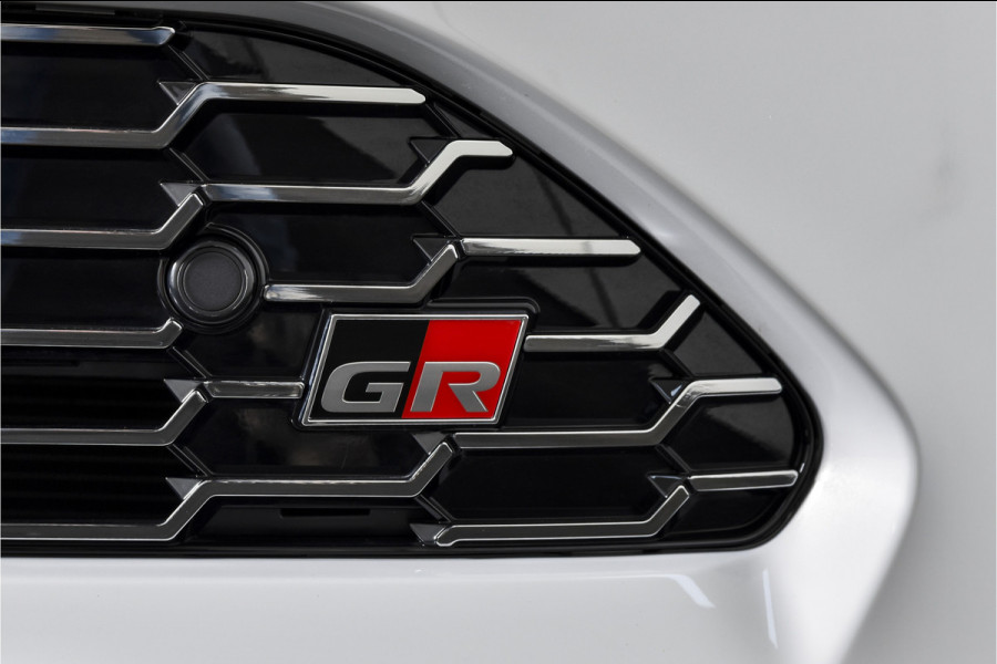 Toyota Yaris Cross 1.5 Hybrid 130 GR Sport | Adapt.Cruise | Head-up | 360 Camera | Stoel+Stuurverw. | Dig.Cockpit | NAV + App.Connect (Draadloos) | ECC | LM 18" | 6116