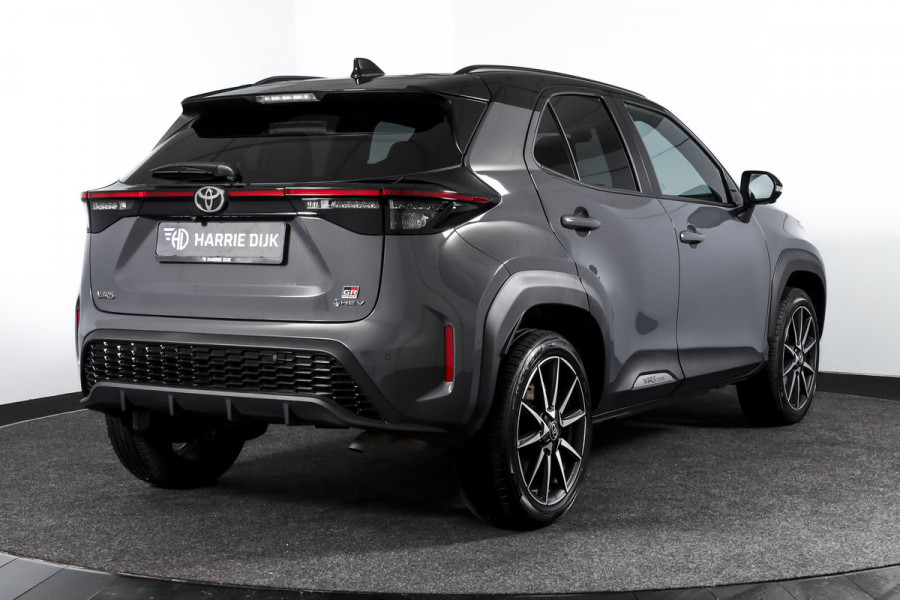Toyota Yaris Cross 1.5 Hybrid 130 GR Sport | Adapt.Cruise | Head-up | 360 Camera | Stoel+Stuurverw. | Dig.Cockpit | NAV + App. Connect (Draadloos) | ECC | LM 18" | 2298
