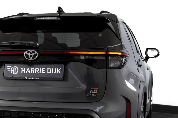 Toyota Yaris Cross 1.5 Hybrid 130 GR Sport | Adapt.Cruise | Head-up | 360 Camera | Stoel+Stuurverw. | Dig.Cockpit | NAV + App. Connect (Draadloos) | ECC | LM 18" | 2298