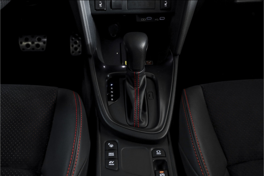 Toyota Yaris Cross 1.5 Hybrid 130 GR Sport | Adapt.Cruise | Head-up | 360 Camera | Stoel+Stuurverw. | Dig.Cockpit | NAV + App. Connect (Draadloos) | ECC | LM 18" | 2298