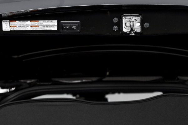 Toyota Yaris Cross 1.5 Hybrid 130 GR Sport | Adapt.Cruise | Head-up | 360 Camera | Stoel+Stuurverw. | Dig.Cockpit | NAV + App. Connect (Draadloos) | ECC | LM 18" | 2298