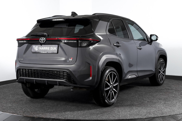 Toyota Yaris Cross 1.5 Hybrid 130 GR Sport | Adapt.Cruise | Head-up | 360 Camera | Stoel+Stuurverw. | Dig.Cockpit | NAV + App. Connect (Draadloos) | ECC | LM 18" | 2294