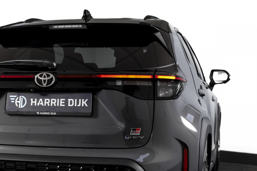 Toyota Yaris Cross 1.5 Hybrid 130 GR Sport | Adapt.Cruise | Head-up | 360 Camera | Stoel+Stuurverw. | Dig.Cockpit | NAV + App. Connect (Draadloos) | ECC | LM 18" | 2294