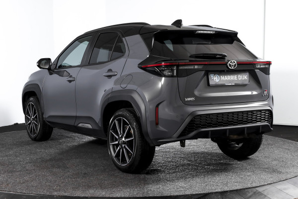 Toyota Yaris Cross 1.5 Hybrid 130 GR Sport | Adapt.Cruise | Head-up | 360 Camera | Stoel+Stuurverw. | Dig.Cockpit | NAV + App. Connect (Draadloos) | ECC | LM 18" | 2294