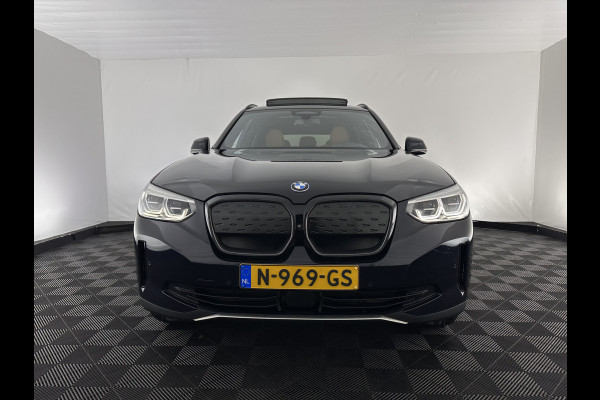 BMW iX3 High Executive 80 kWh [ 3-Fase-11kW ] {SOH-96%} (INCL-BTW) Aut. *PANO | LEATHER | HARMAN/KARDON | FULL-LED | BLINDSPOT | MEMORY-PACK | DIGI-COCKPIT | HEATED-SPORTSEATS | KEYLESS | TOPVIEW | DAB+ | NAVI-FULLMAP | HEAD-UP | PRIVACY-GLASS |