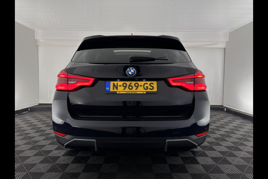 BMW iX3 High Executive 80 kWh [ 3-Fase-11kW ] {SOH-96%} (INCL-BTW) Aut. *PANO | LEATHER | HARMAN/KARDON | FULL-LED | BLINDSPOT | MEMORY-PACK | DIGI-COCKPIT | HEATED-SPORTSEATS | KEYLESS | TOPVIEW | DAB+ | NAVI-FULLMAP | HEAD-UP | PRIVACY-GLASS |