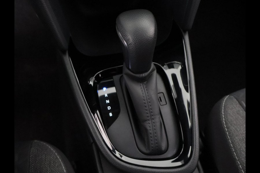 Toyota Yaris Cross 1.5 HYBRIDE DYNAMIC LUXERY BITONE GARANTIE 4-2034 * BLIND SPOT . NAVI.CAMERA. PDC V+A.