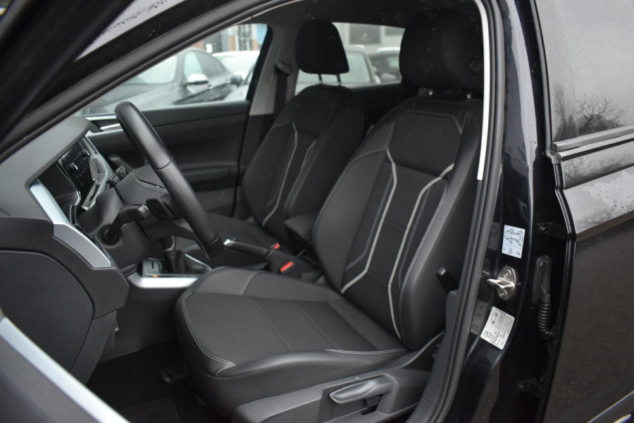 Volkswagen Taigo 1.5 TSI Business Virtual Keyless Camera