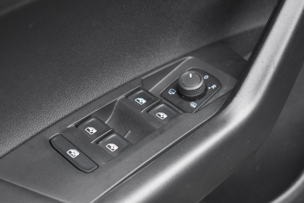 Volkswagen Taigo 1.5 TSI Business Virtual Keyless Camera