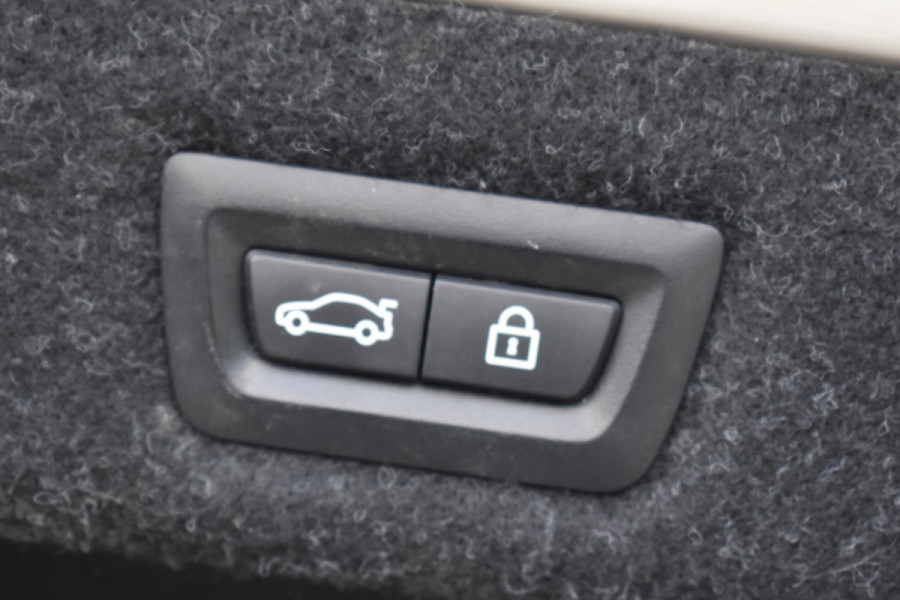 BMW 5 Serie 530e High Executive Pano Leder Sfeer Camera