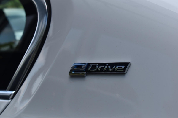 BMW 5 Serie 530e High Executive Pano Leder Sfeer Camera