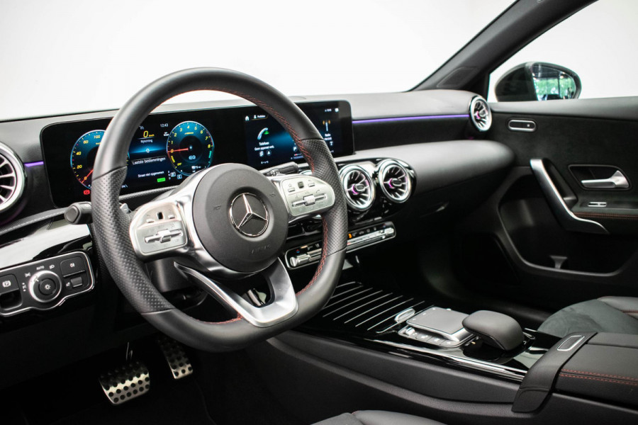 Mercedes-Benz A-Klasse A250 e AMG Line |Pano|Ambient|Camera