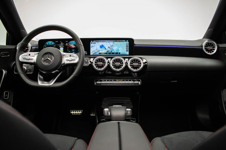 Mercedes-Benz A-Klasse A250 e AMG Line |Pano|Ambient|Camera