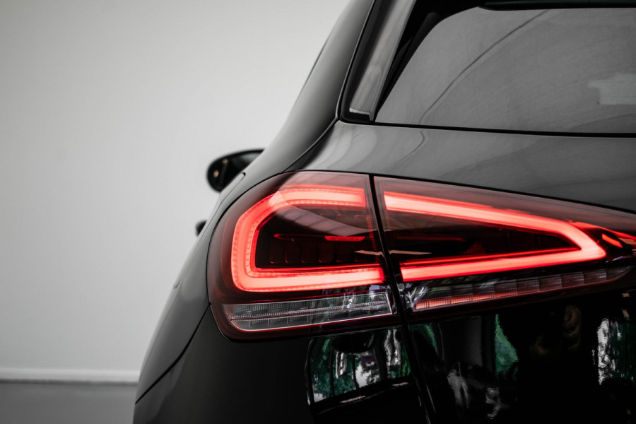 Mercedes-Benz A-Klasse A250 e AMG Line |Pano|Ambient|Camera