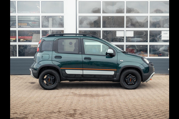 Fiat Panda Hybrid Garmin Cross | Clima | Priv. glass | Dakrails | 5-Persoons | Apple Carplay | Verde Foresta | Pack Garmin