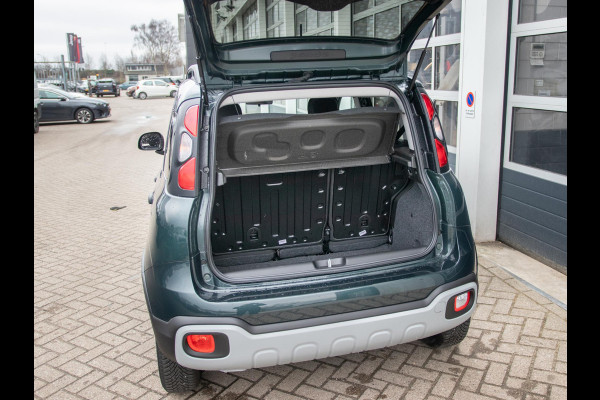 Fiat Panda Hybrid Garmin Cross | Clima | Priv. glass | Dakrails | 5-Persoons | Apple Carplay | Verde Foresta | Pack Garmin
