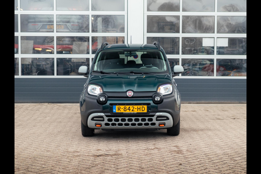 Fiat Panda Hybrid Garmin Cross | Clima | Priv. glass | Dakrails | 5-Persoons | Apple Carplay | Verde Foresta | Pack Garmin