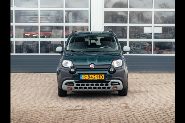 Fiat Panda Hybrid Garmin Cross | Clima | Priv. glass | Dakrails | 5-Persoons | Apple Carplay | Verde Foresta | Pack Garmin