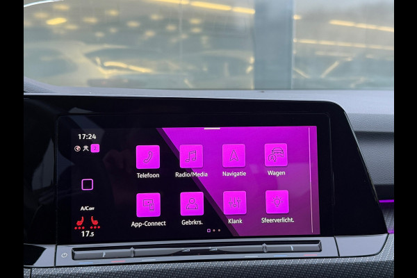 Volkswagen Golf 1.5 eTSI R-Line 3XR-Line Pano|Sportstoelen|Dynaudio|Sfeer