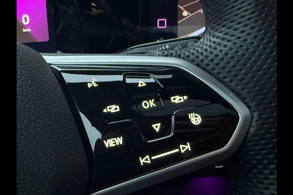 Volkswagen Golf 1.5 eTSI R-Line 3XR-Line Pano|Sportstoelen|Dynaudio|Sfeer