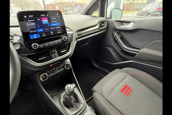 Ford Fiesta BWJ 11-2022 | 1.0T 126PK Hybrid ST-Line | CLIMA | NAVI | SPOILERKIT | CRUISE | SPORTSTOELEN | CARPLAY |