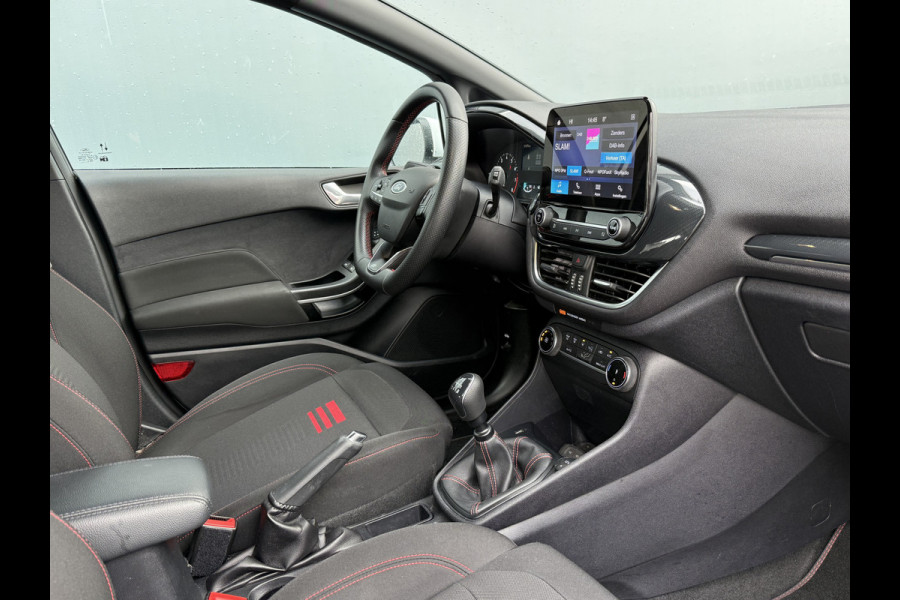 Ford Fiesta BWJ 11-2022 | 1.0T 126PK Hybrid ST-Line | CLIMA | NAVI | SPOILERKIT | CRUISE | SPORTSTOELEN | CARPLAY |