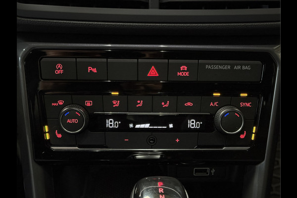 Volkswagen T-Cross 1.0 TSI Style 115pk DSG | VERKOCHT! Carplay | 18" | Camera | Digitaal cockpit | ACC | Dode hoek | 100% Volkswagen dealer onderhouden!