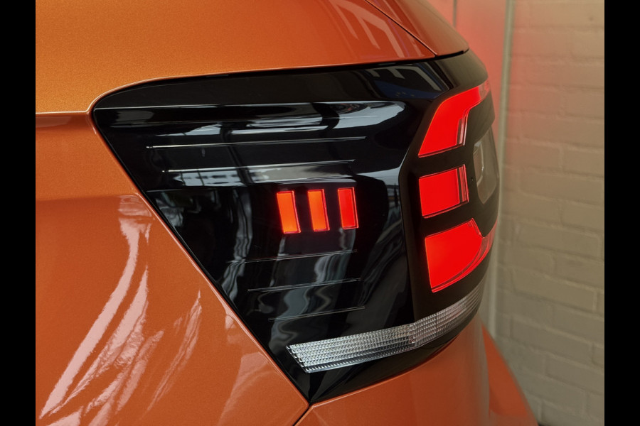 Volkswagen T-Cross 1.0 TSI Style 115pk DSG | VERKOCHT! Carplay | 18" | Camera | Digitaal cockpit | ACC | Dode hoek | 100% Volkswagen dealer onderhouden!