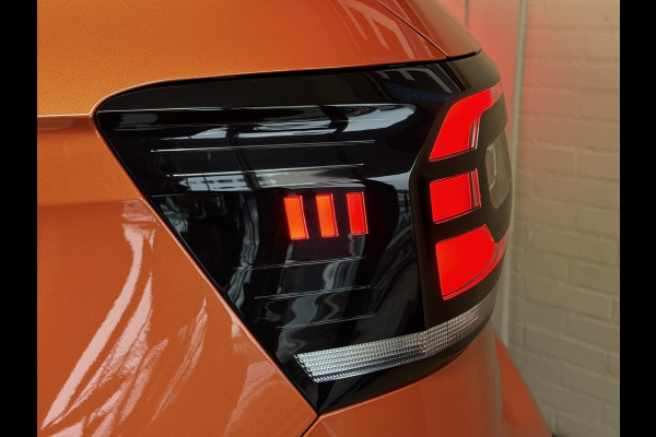 Volkswagen T-Cross 1.0 TSI Style 115pk DSG | VERKOCHT! Carplay | 18" | Camera | Digitaal cockpit | ACC | Dode hoek | 100% Volkswagen dealer onderhouden!