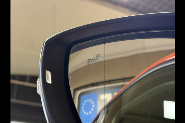 Volkswagen T-Cross 1.0 TSI Style 115pk DSG | VERKOCHT! Carplay | 18" | Camera | Digitaal cockpit | ACC | Dode hoek | 100% Volkswagen dealer onderhouden!