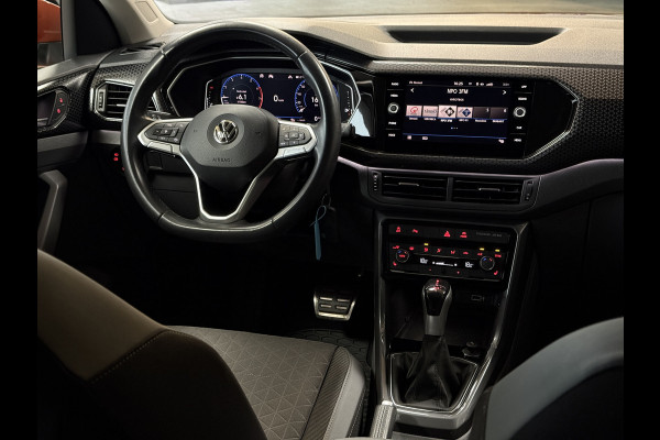 Volkswagen T-Cross 1.0 TSI Style 115pk DSG | VERKOCHT! Carplay | 18" | Camera | Digitaal cockpit | ACC | Dode hoek | 100% Volkswagen dealer onderhouden!