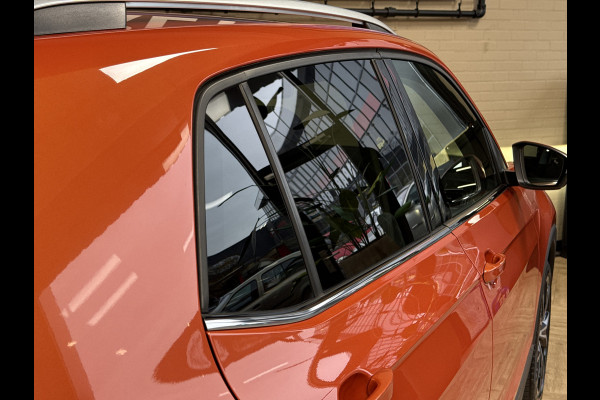 Volkswagen T-Cross 1.0 TSI Style 115pk DSG | VERKOCHT! Carplay | 18" | Camera | Digitaal cockpit | ACC | Dode hoek | 100% Volkswagen dealer onderhouden!