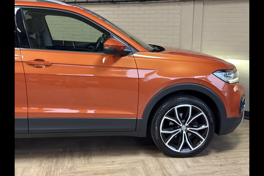 Volkswagen T-Cross 1.0 TSI Style 115pk DSG | VERKOCHT! Carplay | 18" | Camera | Digitaal cockpit | ACC | Dode hoek | 100% Volkswagen dealer onderhouden!