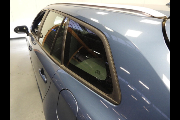 Toyota Corolla Touring Sports 2.0 Hybrid Dynamic NAVI/CAMERA/CLIMA/17"LMV!