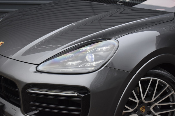 Porsche Cayenne Coupé 3.0 E-Hybrid 462pk SportDesign Techart | Pano | ACC | 22'' Wielen | PDLS+ Matrix | Alcantara dakhemel | Matrix PDLS+ |