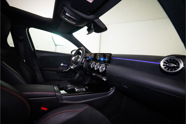 Mercedes-Benz A-Klasse 250 e AMG 218PK | Pano | Sfeer | LED | Stoelverw. | Keyless | 12 MND Garantie