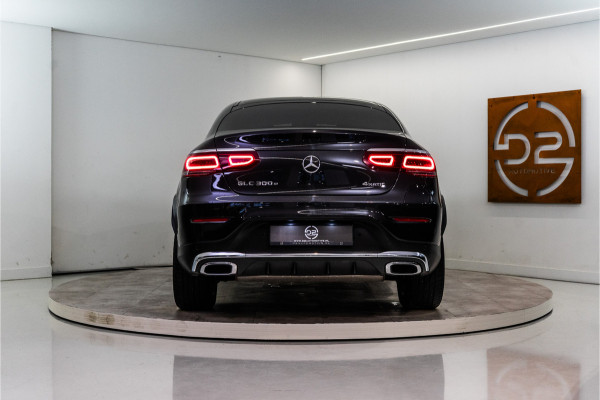 Mercedes-Benz GLC Coupé 300e 4MATIC Premium+ 320PK | Pano | Burmester | Sfeer | Carplay | Keyless | 12 MND Garantie GERESERVEERD