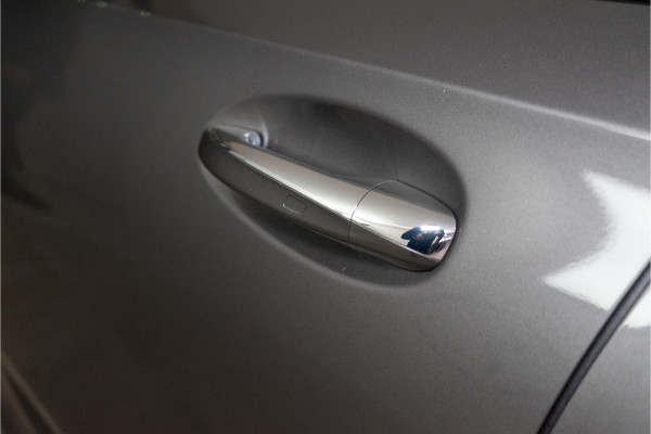 Mercedes-Benz A-Klasse 250 e Premium AMG Facelift 218PK | Pano | Keyless | Sfeer | Night | Fabrieksgarantie