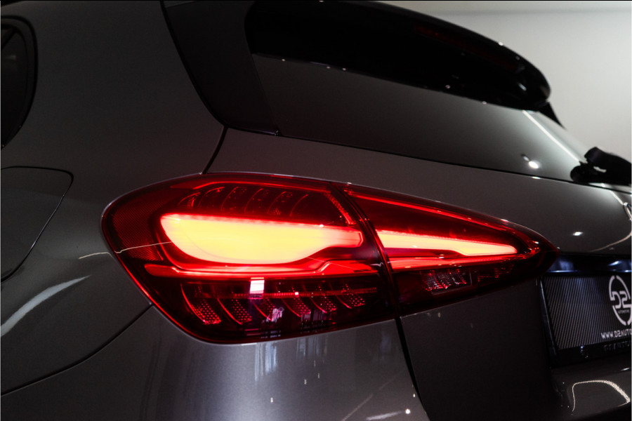 Mercedes-Benz A-Klasse 250 e Premium AMG Facelift 218PK | Pano | Keyless | Sfeer | Night | Fabrieksgarantie