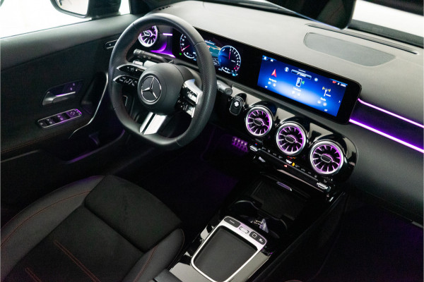 Mercedes-Benz A-Klasse 250 e Premium AMG Facelift 218PK | Pano | Keyless | Sfeer | Night | Fabrieksgarantie
