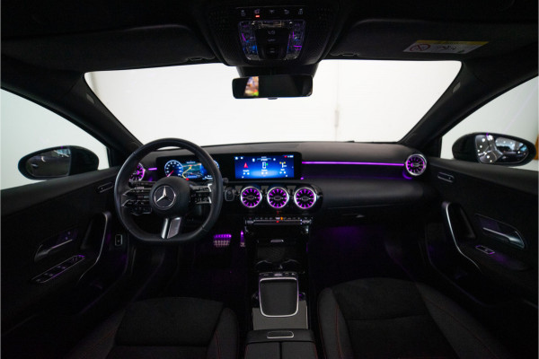 Mercedes-Benz A-Klasse 250 e Premium AMG Facelift 218PK | Pano | Keyless | Sfeer | Night | Fabrieksgarantie