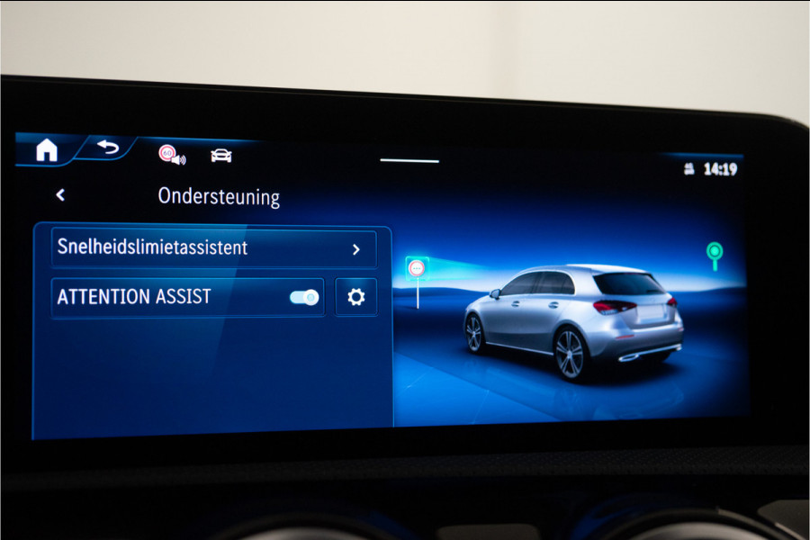 Mercedes-Benz A-Klasse 250 e Premium AMG Facelift 218PK | Pano | Keyless | Sfeer | Night | Fabrieksgarantie