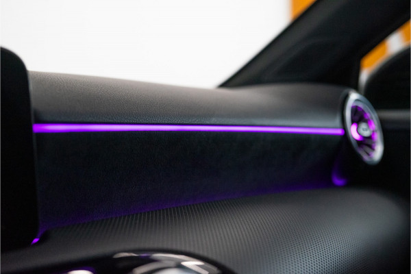 Mercedes-Benz A-Klasse 250 e Premium AMG Facelift 218PK | Pano | Keyless | Sfeer | Night | Fabrieksgarantie