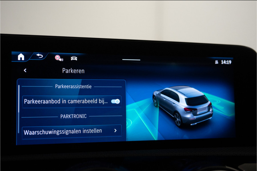 Mercedes-Benz A-Klasse 250 e Premium AMG Facelift 218PK | Pano | Keyless | Sfeer | Night | Fabrieksgarantie