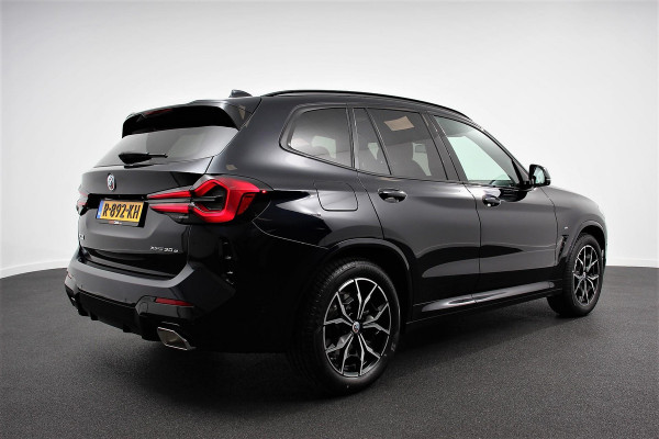 BMW X3 xDrive30e M Sport High Executive | Leder | Schuif/kantel dak | Navigatie | Climate Control | Camera | Electrisch bedienbare achterklep | Active Cruise Control | 19" Lichtmetalen velgen