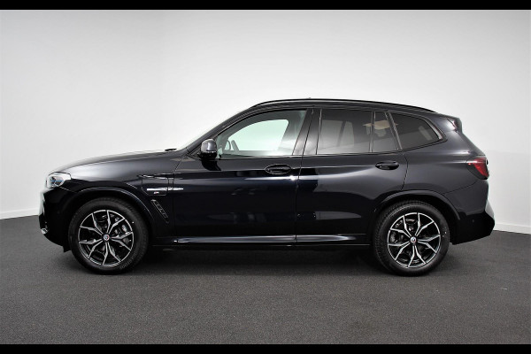 BMW X3 xDrive30e M Sport High Executive | Leder | Schuif/kantel dak | Navigatie | Climate Control | Camera | Electrisch bedienbare achterklep | Active Cruise Control | 19" Lichtmetalen velgen